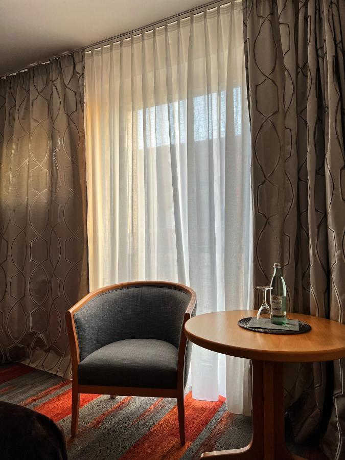 Single Room,1329570818:JPEG