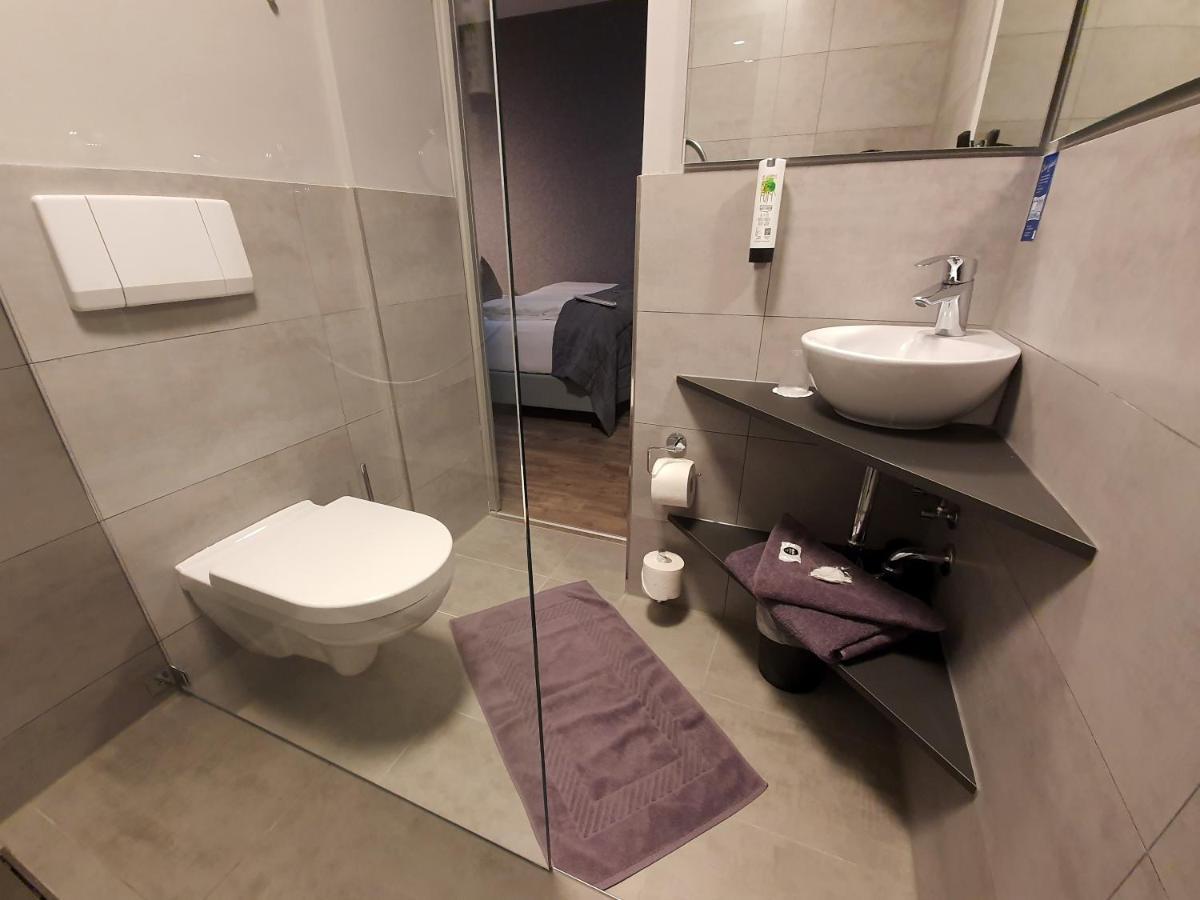 Three-Bedroom Apartment,1007069185:JPEG