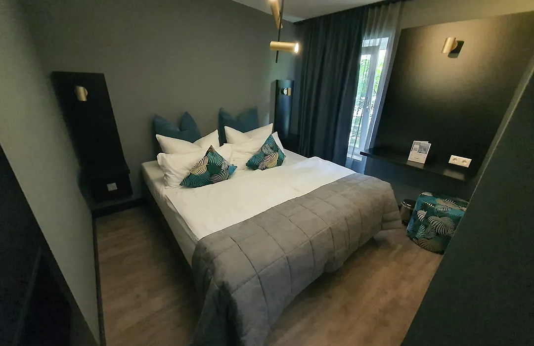 Hotel Falkenturm-1